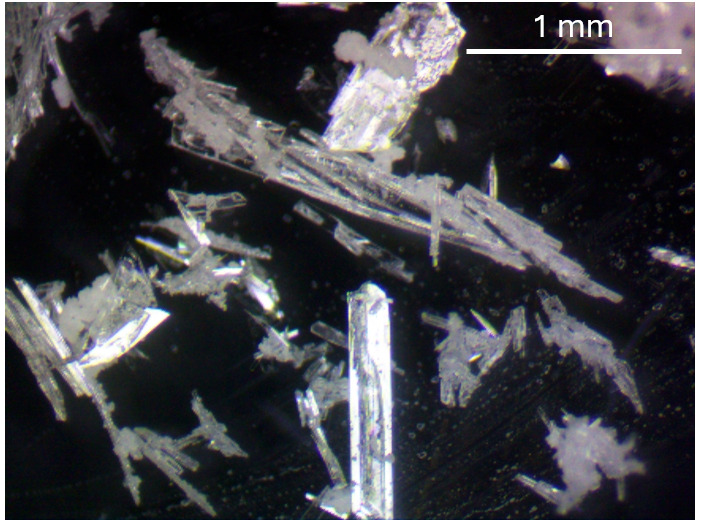 <span data-teams="true">Crystals from AT006-1</span>