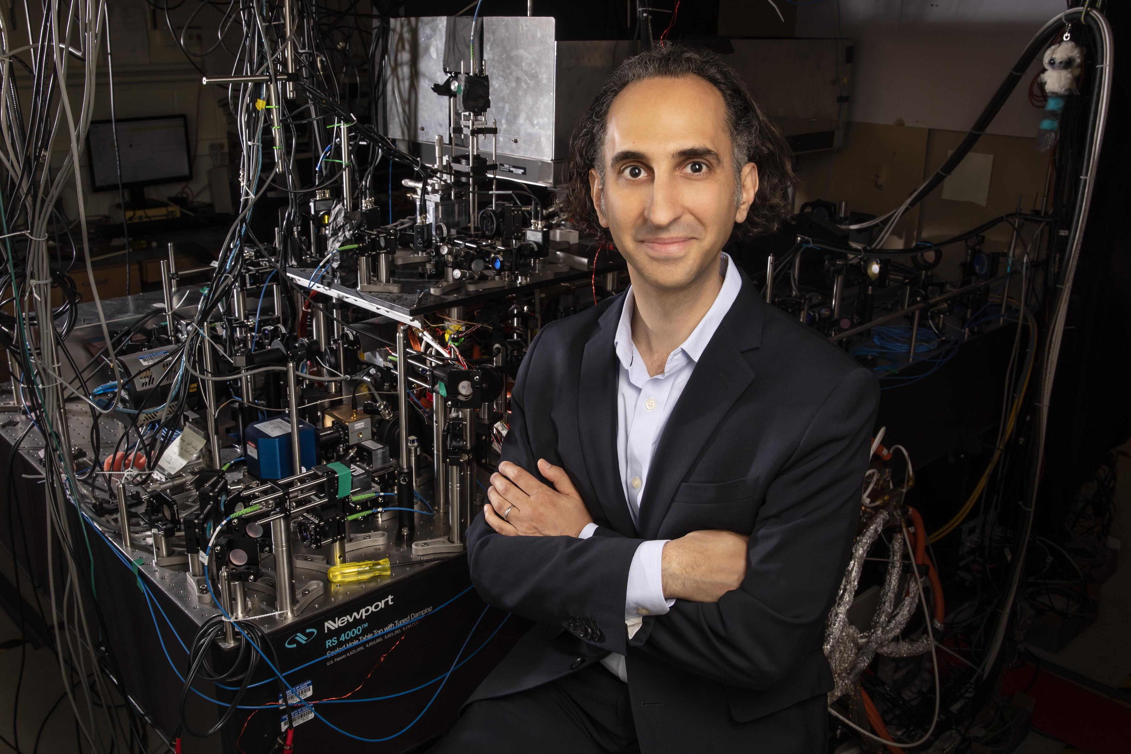 Illinois Physics Professor and HQAN Director Brian DeMarco in his lab. Photo by L. Brian Stauffer, University of Illinois at Urbana-Champaign