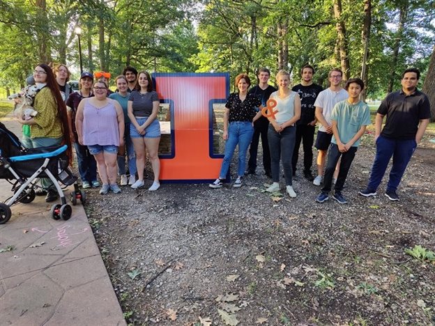 &amp;lt;span xml:lang=&amp;quot;EN-US&amp;quot; data-contrast=&amp;quot;auto&amp;quot;&amp;gt;The IIQURS, OQI, and Illinois Physics REU students pose after celebrating the end of their projects with a farewell picnic which included yard games and delicious food!&amp;lt;/span&amp;gt;&amp;lt;span data-ccp-props=&amp;quot;{&amp;amp;quot;201341983&amp;amp;quot;:0,&amp;amp;quot;335559739&amp;amp;quot;:0,&amp;amp;quot;335559740&amp;amp;quot;:240}&amp;quot;&amp;gt;&amp;amp;nbsp;&amp;lt;br&amp;gt;&amp;lt;/span&amp;gt;